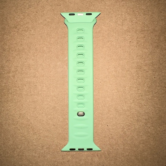 42mm/44mm/45mm iHome Apple Watch band - Picture 3 of 5